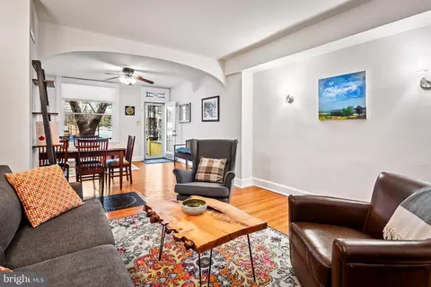 Living - 821 Union Ave, Baltimore, MD 21211 photo 3 of 5
