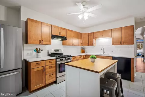 Kitchen - 821 Union Ave, Baltimore, MD 21211 photo 2 of 3