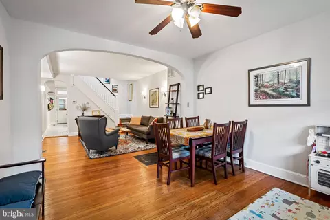 Living - 821 Union Ave, Baltimore, MD 21211 photo 1 of 5