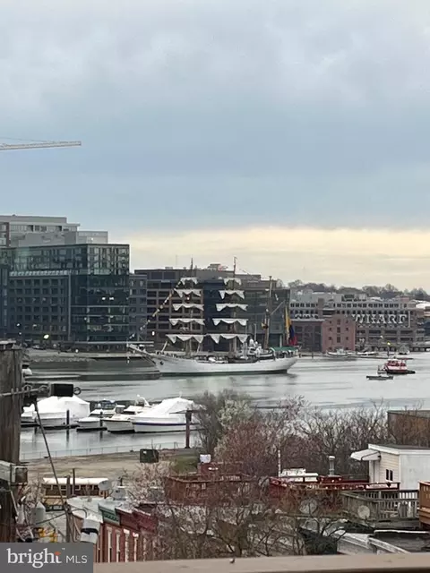 View/Area - 642 E Fort Ave, Baltimore, MD 21230 photo 4 of 5