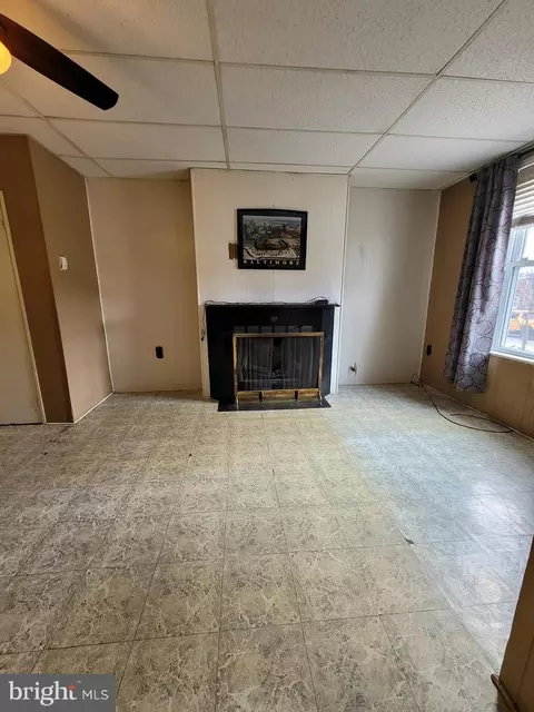 Living - 1209 Scott St, Baltimore, MD 21230 photo 1 of 2