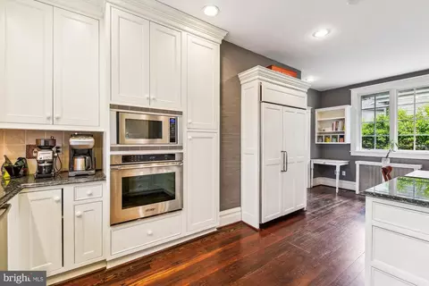 Kitchen - 205 Ridgewood Rd, Baltimore, MD 21210 photo 5 of 6