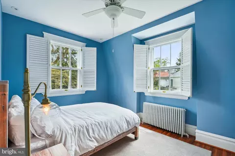 Bedroom - 205 Ridgewood Rd, Baltimore, MD 21210 photo 5 of 6
