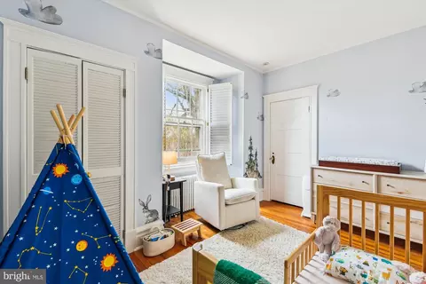 Living - 205 Ridgewood Rd, Baltimore, MD 21210 photo 9 of 9