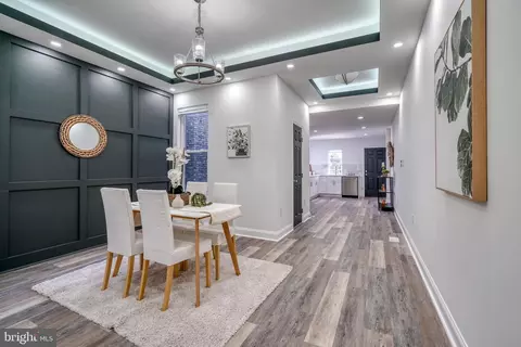 Entry Way - 1645 Ruxton Ave, Baltimore, MD 21216 photo 6 of 17