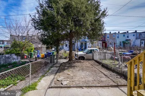 Exterior - 1645 Ruxton Ave, Baltimore, MD 21216 photo 6 of 6