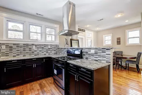 515 Kingston Rd, Baltimore, MD 21229 photo 12