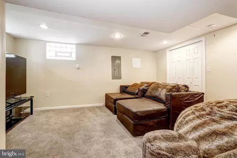 515 Kingston Rd, Baltimore, MD 21229 photo 30