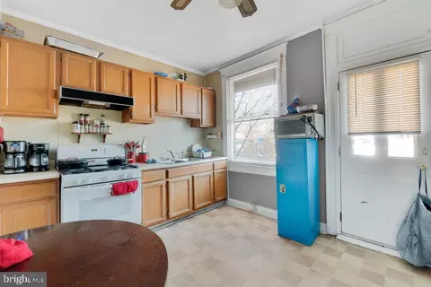 2709 N Howard St, Baltimore, MD 21218 photo 8