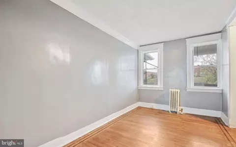 Entry Way - 2636 W Franklin St, Baltimore, MD 21223 photo 3 of 16