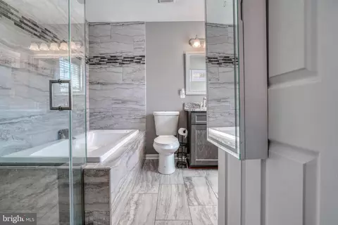 Bath - 3503 Dennlyn Rd, Baltimore, MD 21215 photo 5 of 11