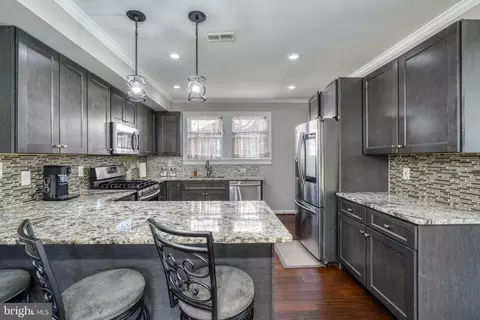 Kitchen - 3503 Dennlyn Rd, Baltimore, MD 21215 photo 2 of 6