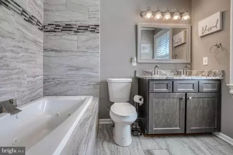 Bath - 3503 Dennlyn Rd, Baltimore, MD 21215 photo 7 of 11