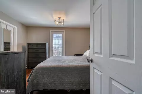Bedroom - 3503 Dennlyn Rd, Baltimore, MD 21215 photo 5 of 8