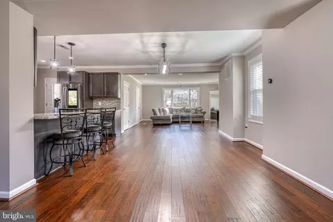 Entry Way - 3503 Dennlyn Rd, Baltimore, MD 21215 photo 4 of 15