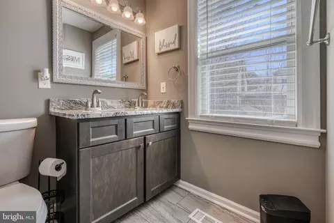 Bath - 3503 Dennlyn Rd, Baltimore, MD 21215 photo 8 of 11