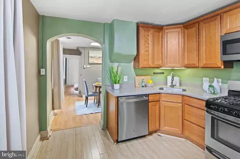 Kitchen - 2302 Duker Ct, Baltimore, MD 21224 photo 3 of 4