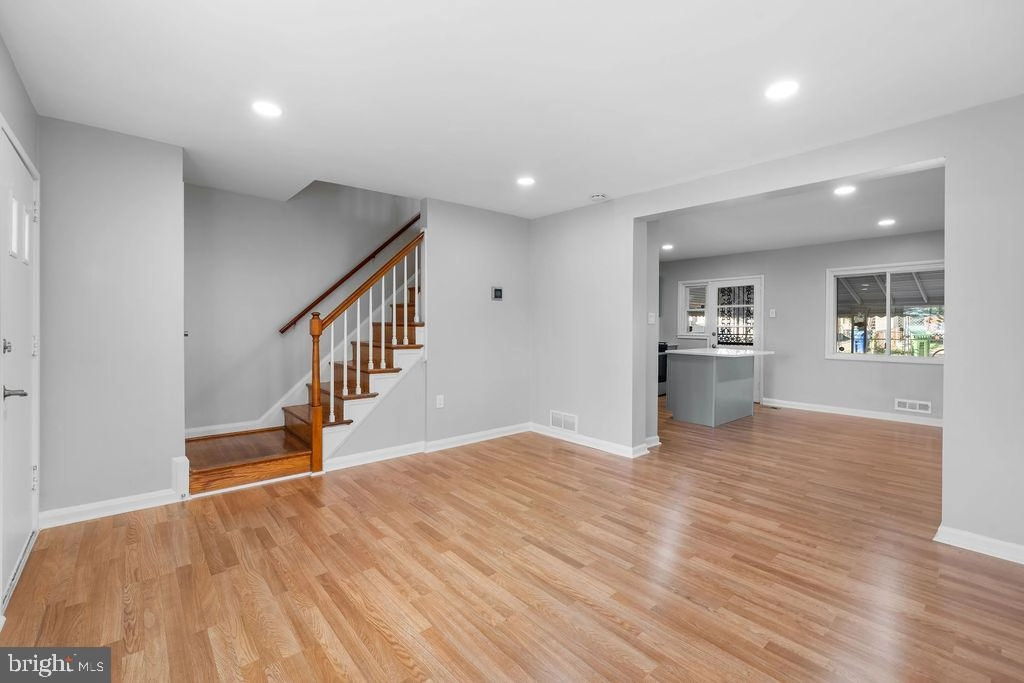 536 S Beechfield Ave, Baltimore, MD 21229 photo 6