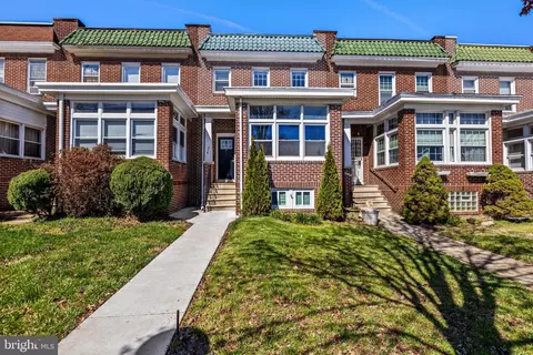 814 E 35th St, Baltimore, MD 21218
