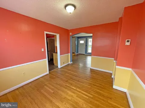 Entry Way - 1326 Walker Ave, Baltimore, MD 21239 photo 2 of 3
