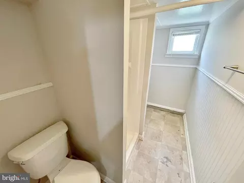 Bath - 5013 Catalpha Rd, Baltimore, MD 21214 photo 3 of 3