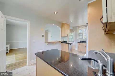 Kitchen - 328 Taplow Rd, Baltimore, MD 21212 photo 4 of 5