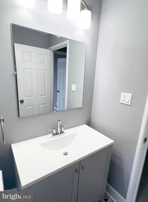 Bath - 5438 Bucknell Rd, Baltimore, MD 21206 photo 2 of 3