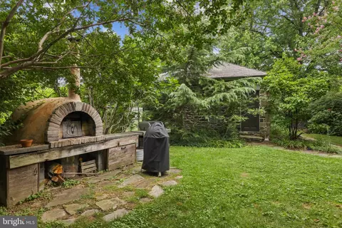 Exterior - 300 Kerneway, Baltimore, MD 21212 photo 7 of 15