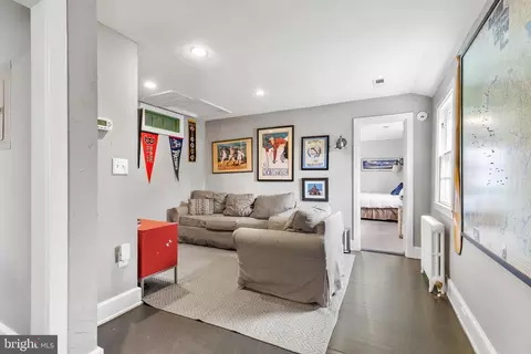 Living - 300 Kerneway, Baltimore, MD 21212 photo 8 of 8