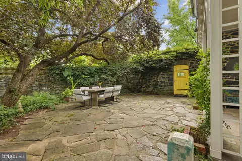 Exterior - 300 Kerneway, Baltimore, MD 21212 photo 5 of 15