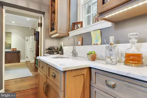 Kitchen - 300 Kerneway, Baltimore, MD 21212 photo 1 of 5
