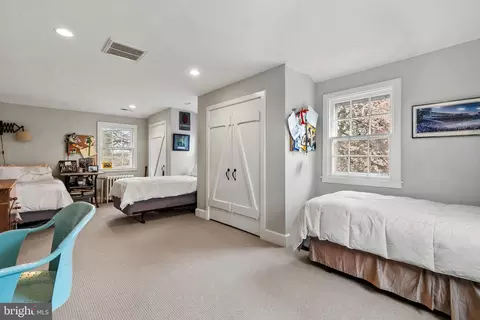Bedroom - 300 Kerneway, Baltimore, MD 21212 photo 4 of 8