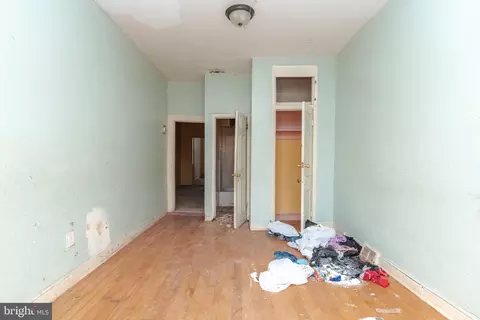 Entry Way - 2822 Rayner Ave, Baltimore, MD 21216 photo 3 of 7