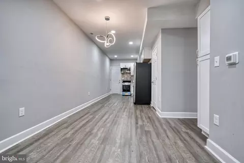 Entry Way - 5307 Cuthbert Ave, Baltimore, MD 21215 photo 2 of 4