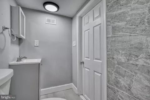 Bath - 5307 Cuthbert Ave, Baltimore, MD 21215 photo 7 of 7