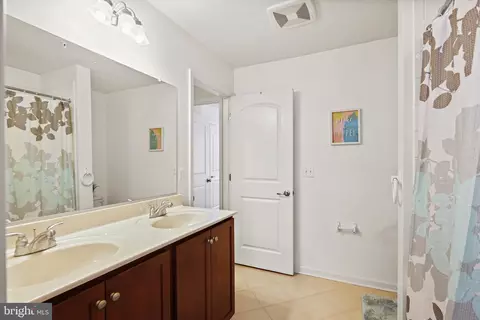 Bath - 314 Camillia Pl, Baltimore, MD 21229 photo 3 of 3