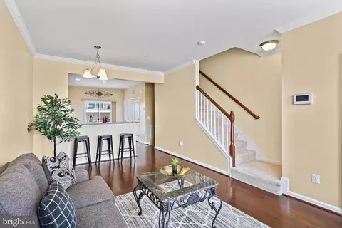 Living - 314 Camillia Pl, Baltimore, MD 21229 photo 4 of 4