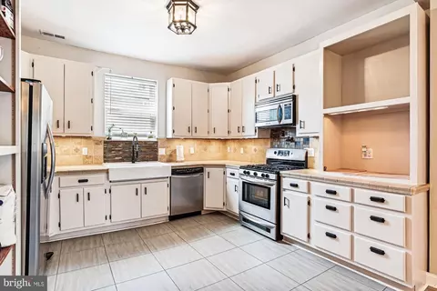 Kitchen - 4020 Bateman Ave, Baltimore, MD 21216 photo 1 of 3