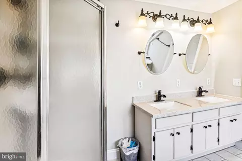 Bath - 4020 Bateman Ave, Baltimore, MD 21216 photo 4 of 5