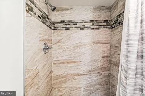 Bath - 4020 Bateman Ave, Baltimore, MD 21216 photo 5 of 5