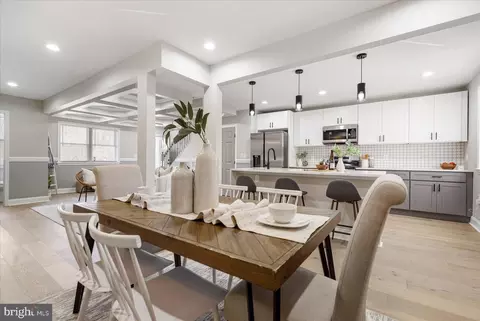 Dining - 3927 Stokes Dr, Baltimore, MD 21229 photo 3 of 4