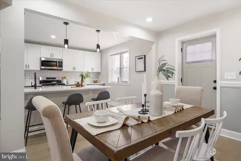 Dining - 3927 Stokes Dr, Baltimore, MD 21229 photo 2 of 4