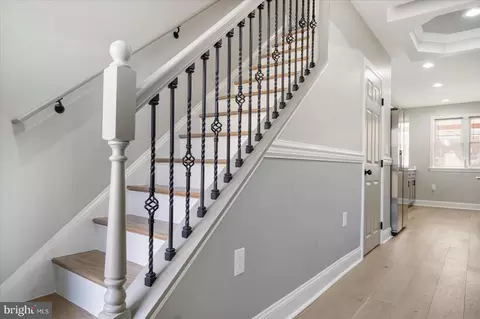 Entry Way - 3927 Stokes Dr, Baltimore, MD 21229 photo 1 of 4