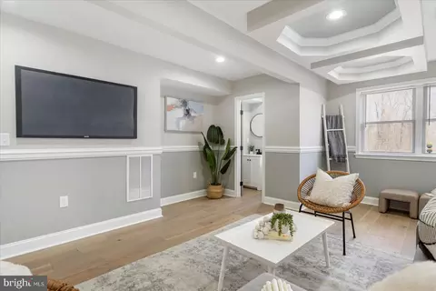 Living - 3927 Stokes Dr, Baltimore, MD 21229 photo 6 of 7
