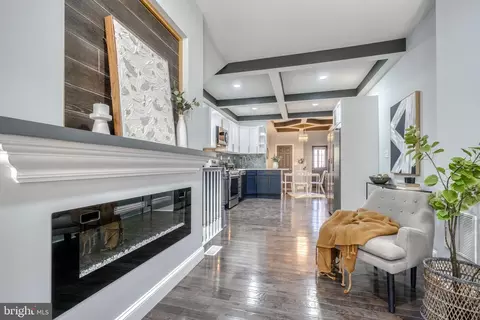 Entry Way - 1420 E Lanvale St, Baltimore, MD 21213 photo 1 of 7