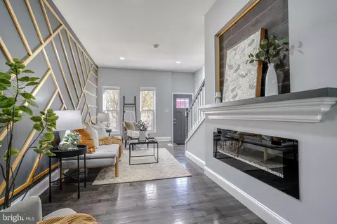 Living - 1420 E Lanvale St, Baltimore, MD 21213 photo 4 of 4