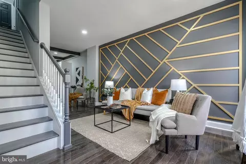 Living - 1420 E Lanvale St, Baltimore, MD 21213 photo 1 of 4