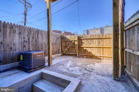 Exterior - 1420 E Lanvale St, Baltimore, MD 21213 photo 8 of 8