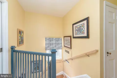 Entry Way - 2403 Pelham Ave, Baltimore, MD 21213 photo 4 of 6