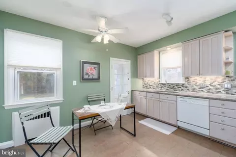 Kitchen - 2403 Pelham Ave, Baltimore, MD 21213 photo 1 of 2